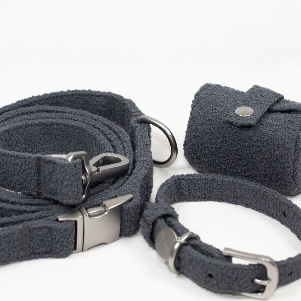 Boucle Cat Collar 100 Percent Polyester Three Sizes Small 20 35 cm Medium 30 45 cm Large 40 55 cm